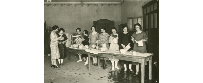 Elèves de l'école ménagère de Pont-à-Mousson dans les années 1930
