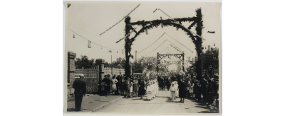 Les vingt ans de la glacerie d’Arija en Espagne : la procession, 1926