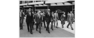 Visite du Président de la République François Mitterrand au siège de Saint-Gobain aux Miroirs, 25 mai 1984