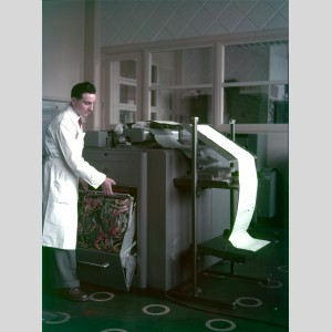 Atelier de mécanographie de la Compagnie de Pont-à-Mousson à Nancy le 12 mai 1961