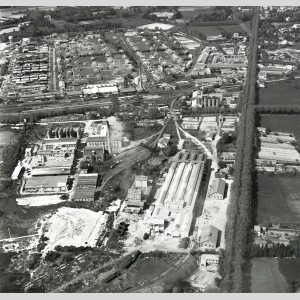 Vue aérienne de l'usine du Pontet vers 1947