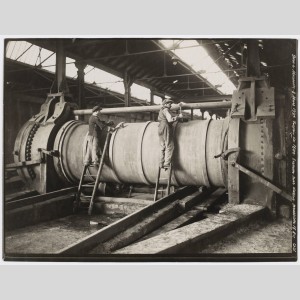 Pont-à-Mousson : examen par-dessus d’un tuyau de 1500 mm de diamètre, par Charles Vagné, 8 mars 1927
