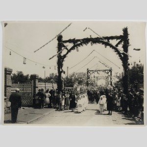 Les vingt ans de la glacerie d’Arija en Espagne : la procession, 1926