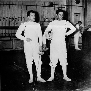 Les sabreurs de Saint-Gobain Sportif, Jean Levavasseur et Jacques Lefevre (Nouvelles de Saint-Gobain), mars 1957