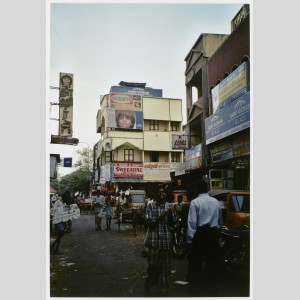 Panneaux publicitaires de Saint-Gobain dans les rues de Chennaï, 2002