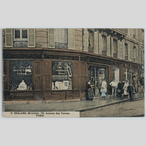La boutique d'un miroitier parisien dépositaire des glaces Saint-Gobain au début du XXe siècle