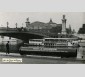 Livraison d'un tuyau en fonte de grand diamètre des Fonderies de Pont-à-Mousson sur le quai à Orsay à Paris, 1949