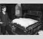 Matelas de laine de verre au CRIR à Rantigny dans les années 1950