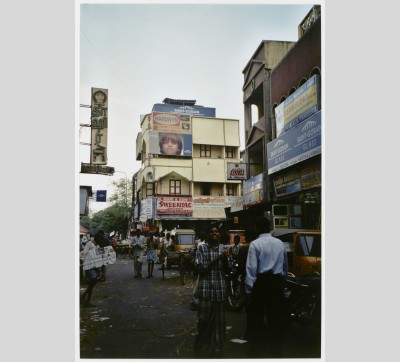 Panneaux publicitaires de Saint-Gobain dans les rues de Chennaï, 2002